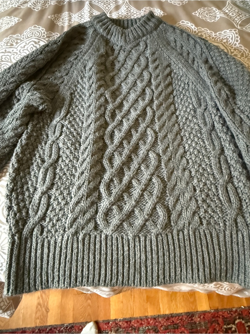 H&M  Cable Knit oversized Crewneck Sweater - Gray size XS ( fits S-M) new